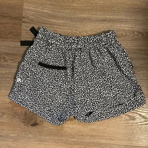 Lululemon golf/athletic short